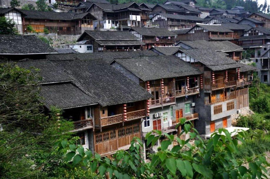 加拿大西北地区一客机失事 造成人员死亡